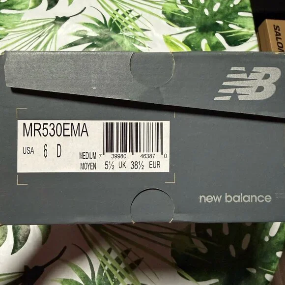 New Balance 530 Women’s 7.5 White Silver Sneakers NIB - Picture 7 of 7